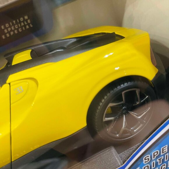 Bugatti Mistral 1:18 Special Edition Diecast Model Car by Maisto (New) - Picture 7 of 10